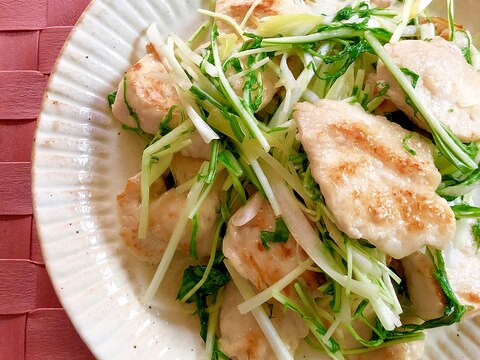 鶏むね肉と水菜の簡単ネギ塩炒め